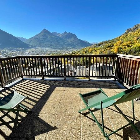 Large Chalet With Terrace And View In Briancon Apartment Exterior photo
